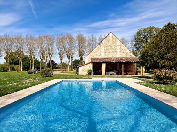 Belle Chartreuse de 450m2 habitable avec piscine