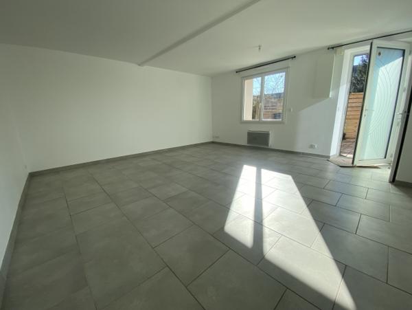 Location Maison de ville 3 pièces Villedieu-la-Blouère (49450) - VILLEDIEU-LA-BLOUERE