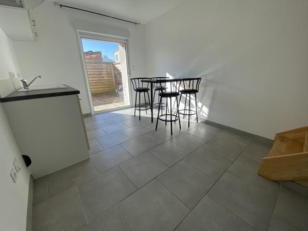 Location Maison de ville 3 pièces Villedieu-la-Blouère (49450) - VILLEDIEU-LA-BLOUERE