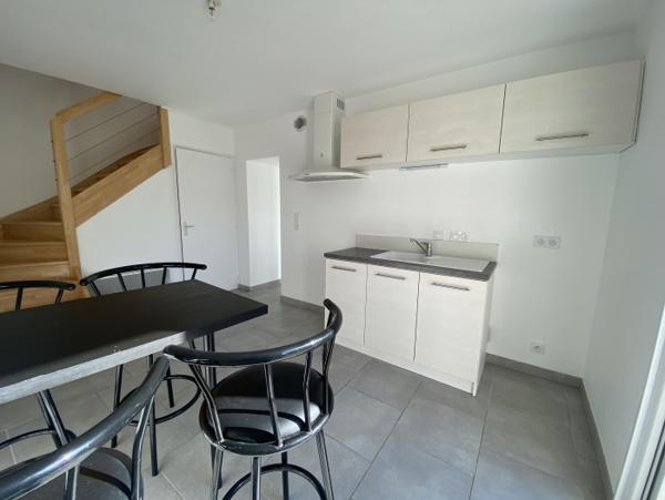Location Maison de ville 3 pièces Villedieu-la-Blouère (49450) - VILLEDIEU-LA-BLOUERE