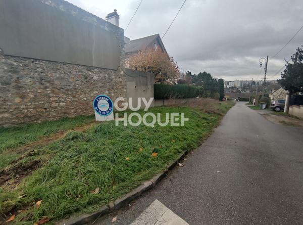 Bande de terrain constructible 315m2 MAREIL MARLY