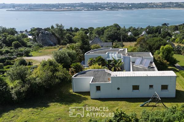 Une maison d’architecte, face à la mer