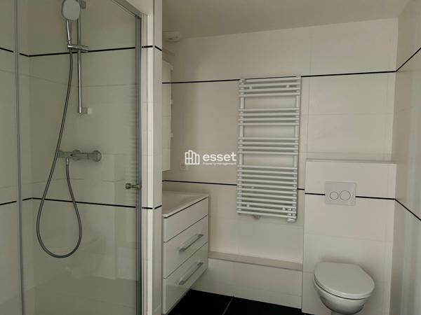 Location Studio 32 m² - Courbevoie 92400