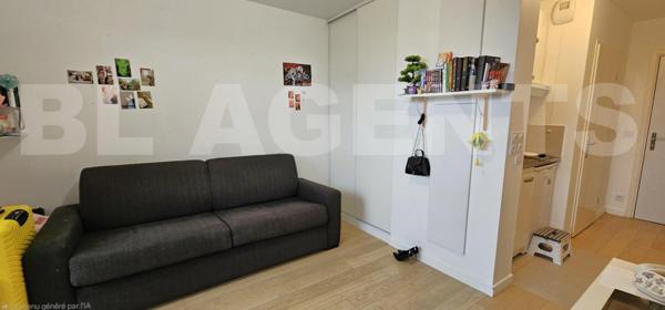 STUDIO 21 m² en RDC + Terrasse SUD-EST / Résidence sécurisée de 2018 / Quartier Château de FERRIÈRES