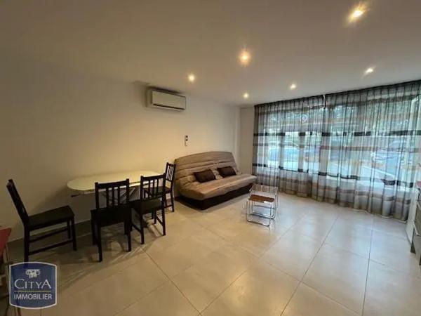 Appartement à louer 2 pièces 55m²