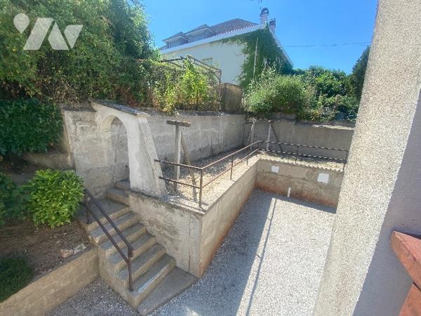 Appartement de 65m² habitables avec balcons, garage et place de parking