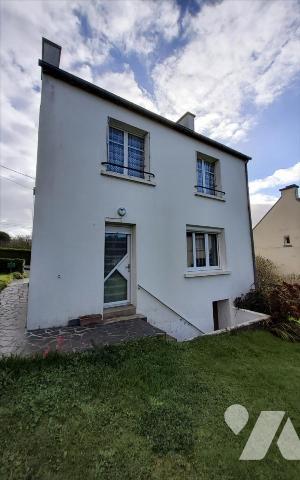 CARHAIX - MAISON 6 PIECES