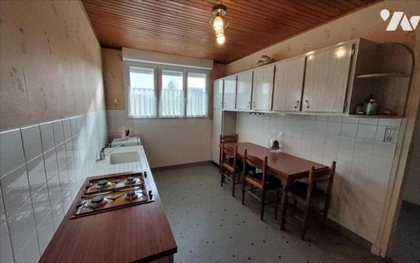 CARHAIX - MAISON 6 PIECES