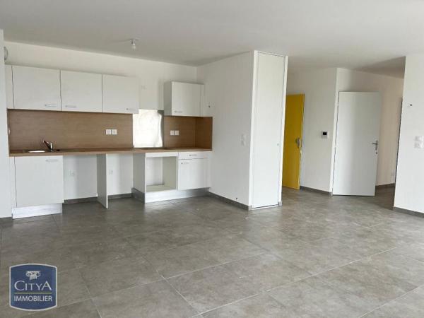 Appartement à louer 4 pièces 83.5m²