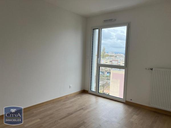 Appartement à louer 4 pièces 83.5m²