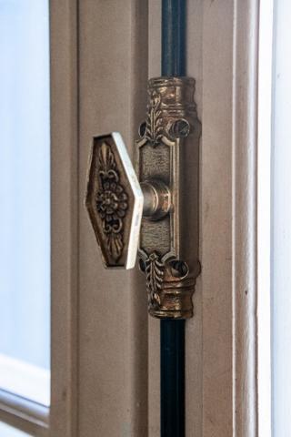 Au cur de la charmante cité médiévale de Moret-sur-Loing !