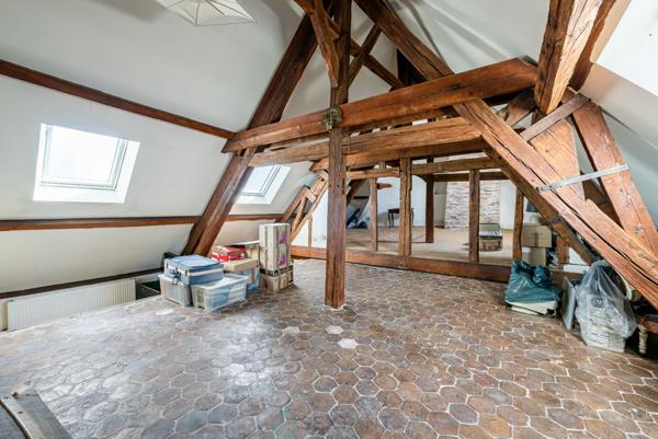 Au cur de la charmante cité médiévale de Moret-sur-Loing !