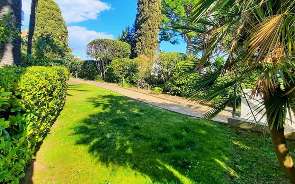 Appartement à vendre    4 pièces • 107 m2 Nice