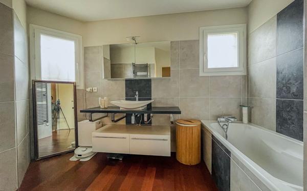 Maison à vendre    4 pièces • 101 m2 Toulouse