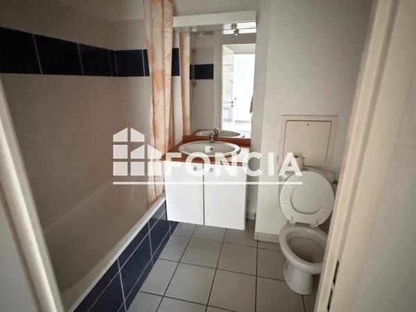 Location Appartement 2 pièces 40 m² - 37 COURS PERRIER DE LARSAN Lesparre Medoc 33340