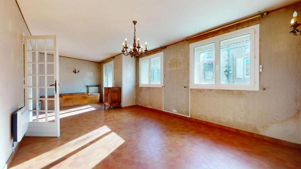 EN EXCLUSIVITE - 3 CHAMBRES - GARAGE 70 M2 - FORT POTENTIEL