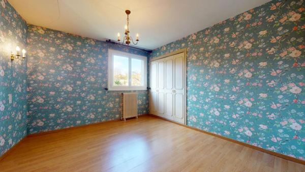 EN EXCLUSIVITE - 3 CHAMBRES - GARAGE 70 M2 - FORT POTENTIEL