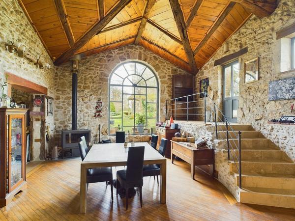 Vente maison 292 m² 10 Pièces Bourg-de-Visa