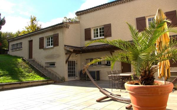 Maison à vendre    6 pièces •  Ternay