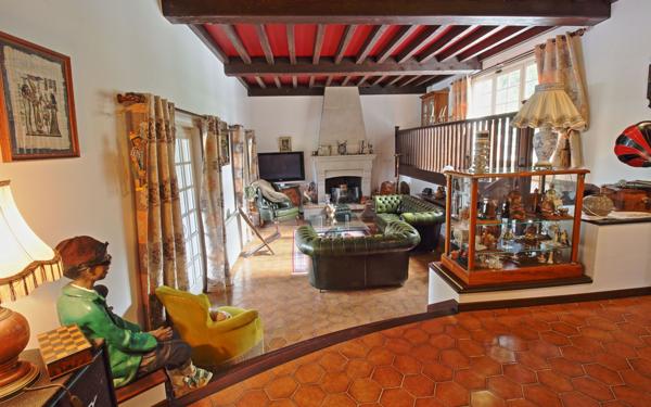 Maison à vendre    6 pièces •  Ternay