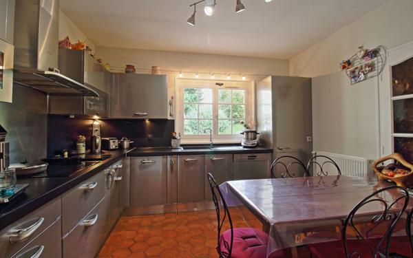 Maison à vendre    6 pièces •  Ternay