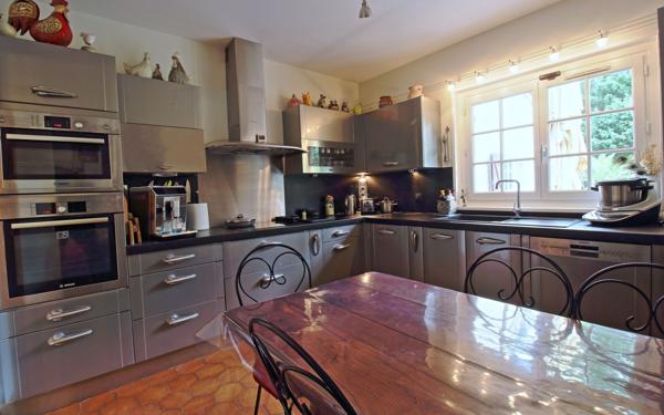 Maison à vendre    6 pièces •  Ternay