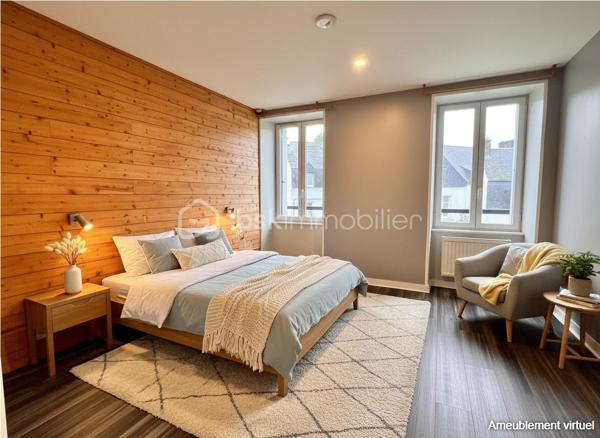 **EXCLUSIVITÉ – Hyper centre de Châteaulin – Vue sur l'Aulne maritime**

Rare sur le marché ! En plein cœur de Châteaulin, tout en profitant d'un environnement calme, découvrez ce magnifique appartement rénové de 89 m² offrant une vue sur l'Aulne maritime.

Situé au 2ᵉ étage d'un petit immeuble, ce bien lumineux séduit dès l'entrée par ses volumes généreux et son cadre de vie agréable. La pièce de vie, spacieuse et conviviale, bénéficie d'une belle luminosité et s'ouvre sur une cuisine semi-ouverte parfaitement intégrée à l'espace. Un véritable lieu de vie où la vue sur l'Aulne accompagne le quotidien.

L'espace nuit se compose de trois chambres confortables, d'une salle de bains et d'un WC indépendant.

Rénové, l'appartement offre un confort immédiat. Son emplacement privilégié permet de profiter à pied des commerces, écoles, et services du centre-ville.

À seulement 18 minutes des plages, ce bien constitue une opportunité idéale pour une résidence principale, un pied-à-terre ou un investissement de qualité.

Vue, emplacement, calme et prestations : tous les critères sont réunis pour un véritable coup de cœur.

À visiter sans tarder !