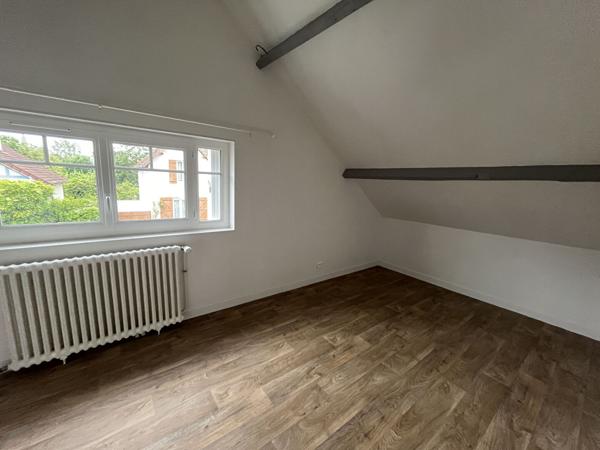 A VENDRE - Maison de 1930 proche centre-ville de SENLIS