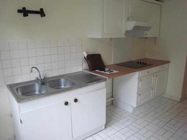 Appartement Reims 2 pièce(s) 53 m2 - 125 E Rue de Vesle (rez-de-chaussée)
