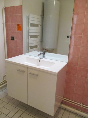 Appartement Reims 2 pièce(s) 53 m2 - 125 E Rue de Vesle (rez-de-chaussée)