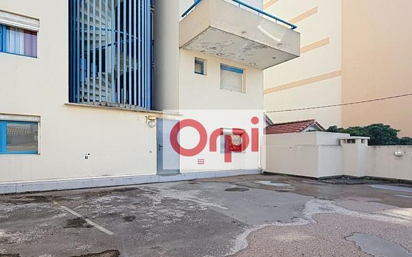 Stationnement à vendre