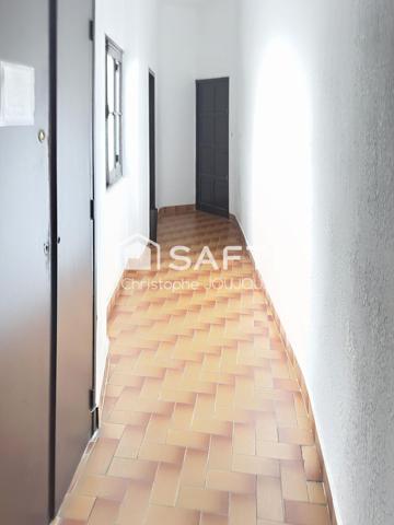 NÎMES CENTRE Studio meublé loué Idéal investisseur