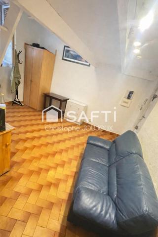 NÎMES CENTRE Studio meublé loué Idéal investisseur