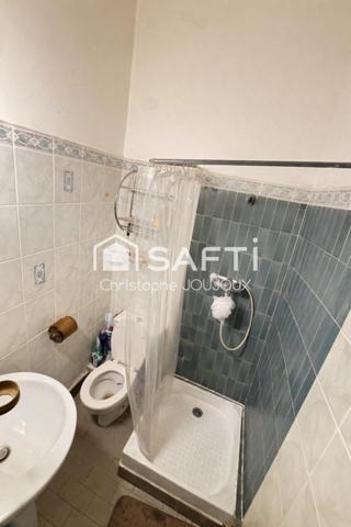 NÎMES CENTRE Studio meublé loué Idéal investisseur