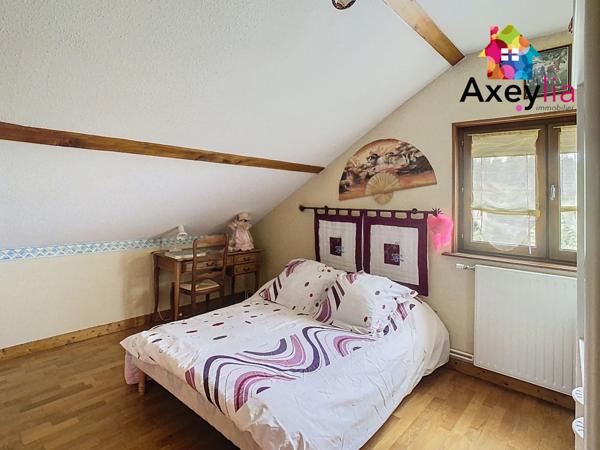 Saint-Haon-le-Vieux (42370) A VENDRE- SAINT-HAON-LE-VIEUX- MAISON FAMILIALE SUR TERRAIN DE 3440 M2 AVEC PISCINE