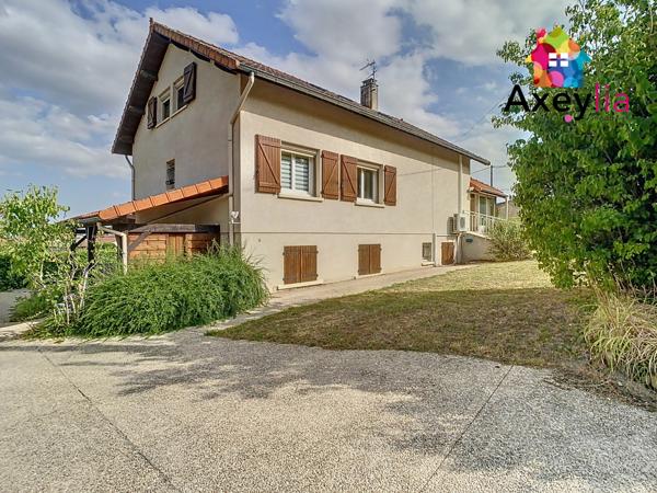 Saint-Haon-le-Vieux (42370) A VENDRE- SAINT-HAON-LE-VIEUX- MAISON FAMILIALE SUR TERRAIN DE 3440 M2 AVEC PISCINE