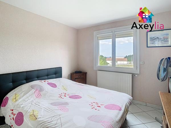 Saint-Haon-le-Vieux (42370) A VENDRE- SAINT-HAON-LE-VIEUX- MAISON FAMILIALE SUR TERRAIN DE 3440 M2 AVEC PISCINE