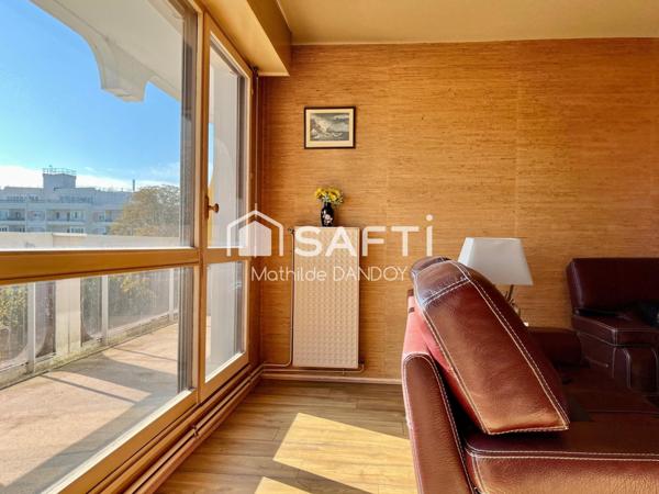 T5 dernier étage, ascenseur, balcon, cave, parking