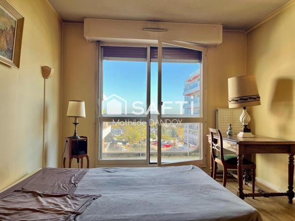 T5 dernier étage, ascenseur, balcon, cave, parking