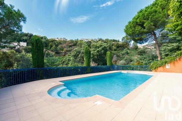 Appartement 3 pièces de 58 m² à Mandelieu-la-Napoule (06210)