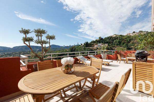 Appartement 3 pièces de 58 m² à Mandelieu-la-Napoule (06210)