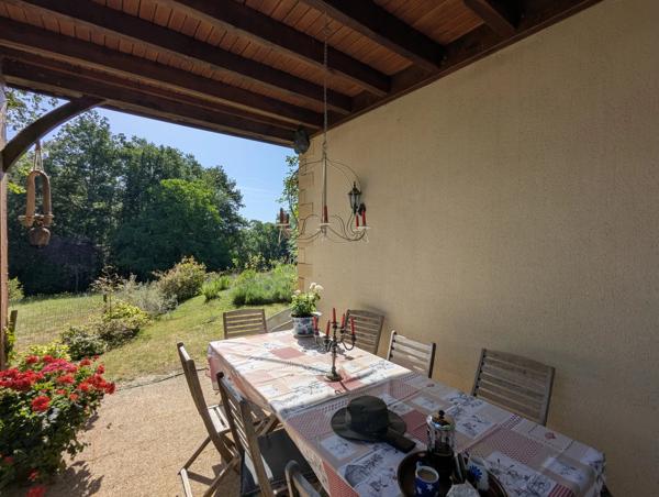 Maison en pierre de 3 chambres près de Sarlat-la-Canéda avec potentiel locatif