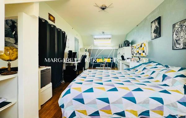 Belle maison familiale de 145m² située sur les Hauts-Côteaux, 5 chambres avec vue sur la Tour Eiffel