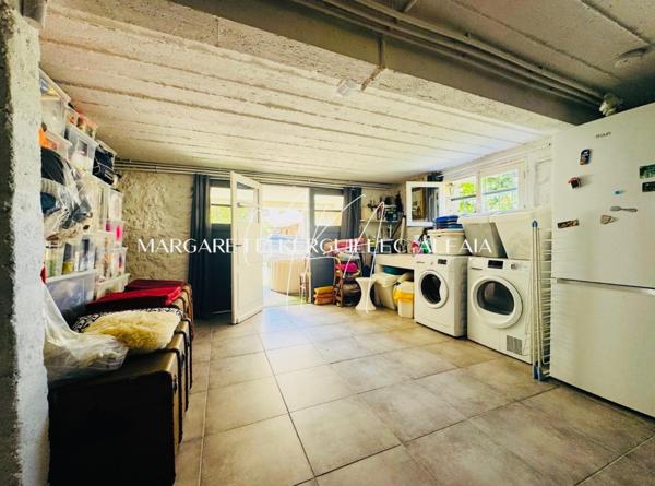 Belle maison familiale de 145m² située sur les Hauts-Côteaux, 5 chambres avec vue sur la Tour Eiffel