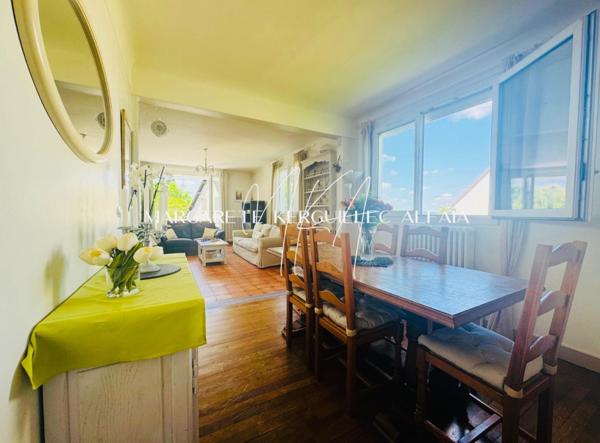 Belle maison familiale de 145m² située sur les Hauts-Côteaux, 5 chambres avec vue sur la Tour Eiffel