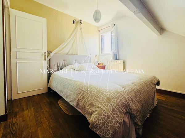 Belle maison familiale de 145m² située sur les Hauts-Côteaux, 5 chambres avec vue sur la Tour Eiffel