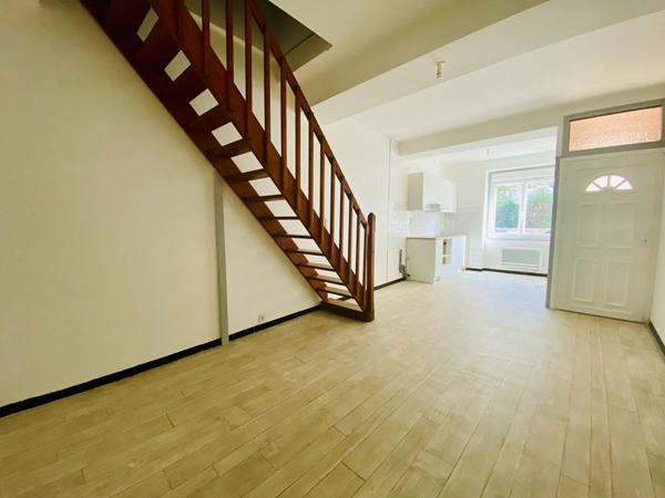 Appartement T2 duplex - Réf JASEUR
