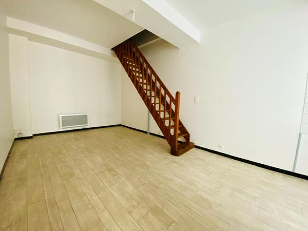 Appartement T2 duplex - Réf JASEUR