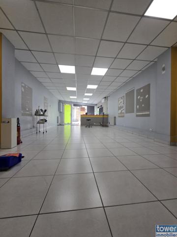 Maison avec commerce