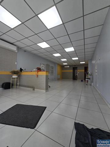 Maison avec commerce